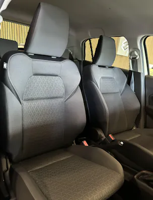 Suzuki Swift 1.2 Sakura Top Hybrid