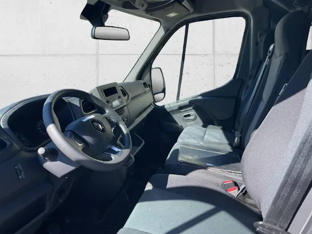 Renault Master fourg. 3.3 t L2H2 2.3 dCi 135 TwinTurbo