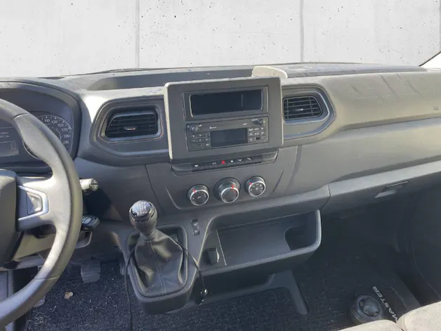 Renault Master fourg. 3.3 t L2H2 2.3 dCi 135 TwinTurbo