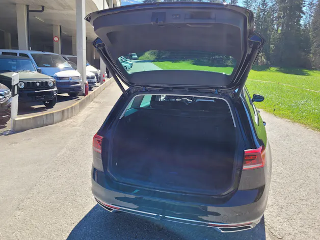 VW Passat 2.0 TDI BMT Elegance 4Motion DSG *Anhängerkupplung+Umgebungskamera*