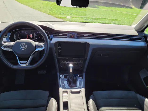 VW Passat 2.0 TDI BMT Elegance 4Motion DSG *Anhängerkupplung+Umgebungskamera*