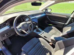 VW Passat 2.0 TDI BMT Elegance 4Motion DSG *Anhängerkupplung+Umgebungskamera*