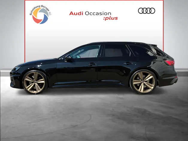 Audi RS4 Avant quattro tiptronic