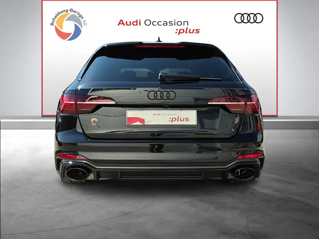 Audi RS4 Avant quattro tiptronic