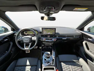 Audi RS4 Avant quattro tiptronic