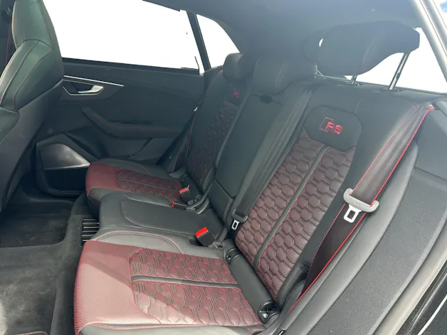 Audi RSQ8 performance quattro