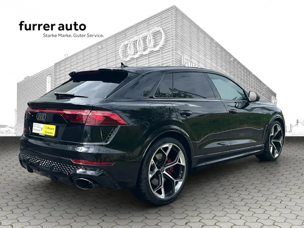 Audi RSQ8 performance quattro