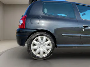 Renault Clio 2.0 16V Sport