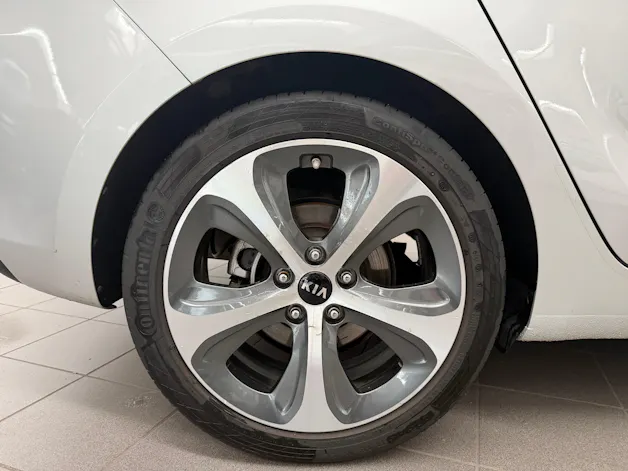 Kia Carens 1.7 CRDi Swiss Eco Edition DCT
