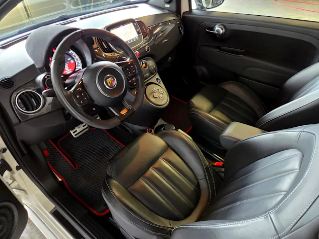 Fiat 595 Abarth 1.4 T-Jet 180 Competizione