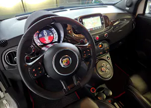 Fiat 595 Abarth 1.4 T-Jet 180 Competizione
