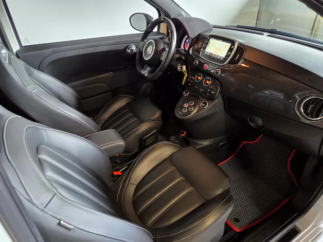 Fiat 595 Abarth 1.4 T-Jet 180 Competizione