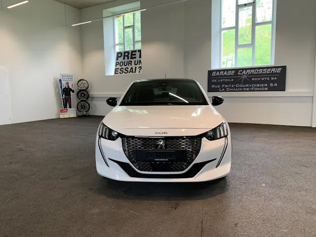Peugeot 208 1.2 PureTech GT EAT8