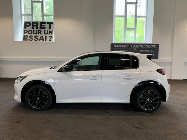 Peugeot 208 1.2 PureTech GT EAT8
