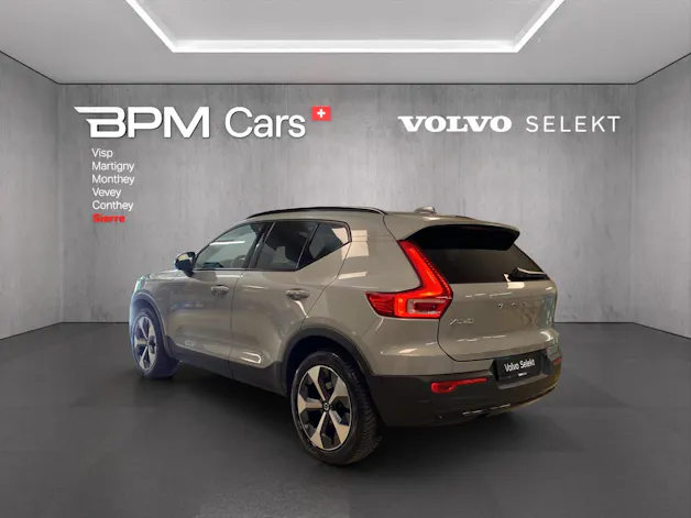 Volvo XC40 B4 Benzin Mild Hybrid Plus Dark DCT