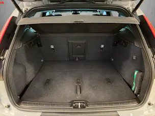 Volvo XC40 B4 Benzin Mild Hybrid Plus Dark DCT