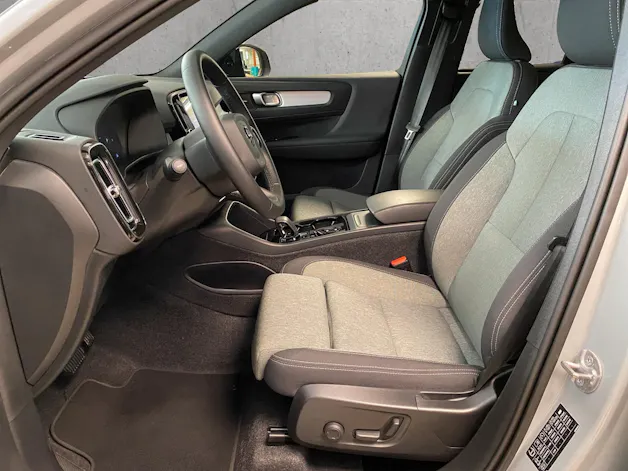 Volvo XC40 B4 Benzin Mild Hybrid Plus Dark DCT