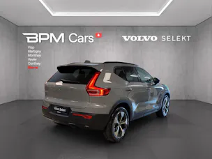 Volvo XC40 B4 Benzin Mild Hybrid Plus Dark DCT