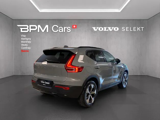 Volvo XC40 B4 Benzin Mild Hybrid Plus Dark DCT