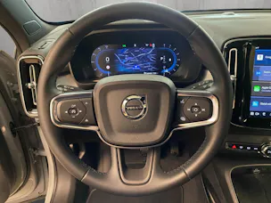 Volvo XC40 B4 Benzin Mild Hybrid Plus Dark DCT