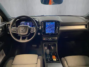 Volvo XC40 B4 Benzin Mild Hybrid Plus Dark DCT