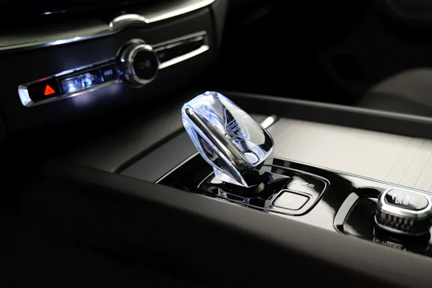 Volvo XC60 B5 Benzin Mild Hybrid AWD Black Edition Geartronic