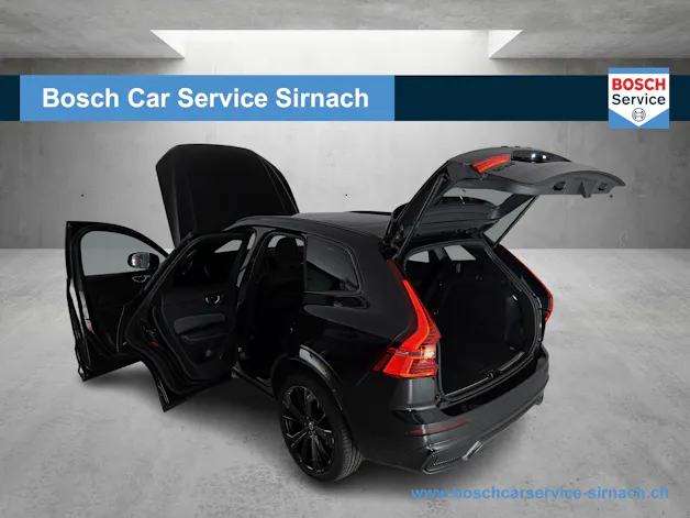 Volvo XC60 B5 Benzin Mild Hybrid AWD Black Edition Geartronic