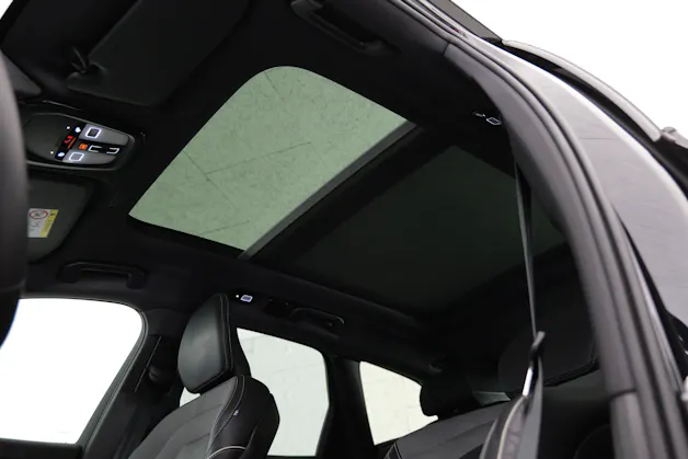Volvo XC60 B5 Benzin Mild Hybrid AWD Black Edition Geartronic