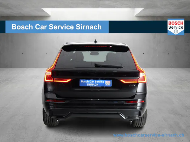 Volvo XC60 B5 Benzin Mild Hybrid AWD Black Edition Geartronic