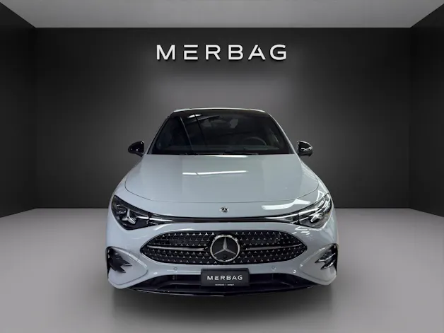 Mercedes-Benz CLA 220 4Matic 8G-DCT