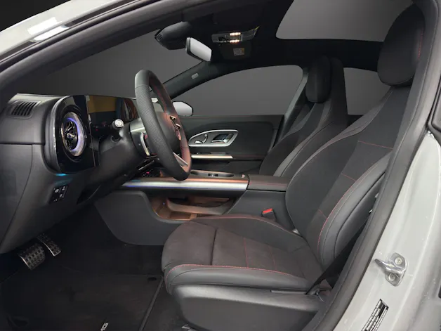 Mercedes-Benz CLA 220 4Matic 8G-DCT