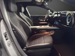 Mercedes-Benz CLA 220 4Matic 8G-DCT