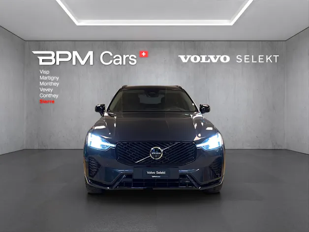 Volvo XC60 B5 Benzin Mild Hybrid AWD Plus Dark Geartronic