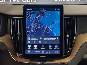 Volvo XC60 B5 Benzin Mild Hybrid AWD Plus Dark Geartronic