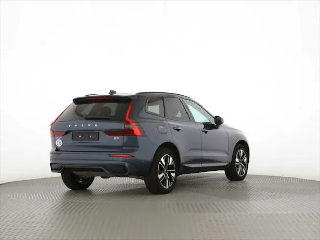 Volvo XC60 B5 Benzin Mild Hybrid AWD Plus Dark Geartronic