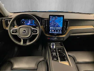 Volvo XC60 B5 Benzin Mild Hybrid AWD Plus Dark Geartronic