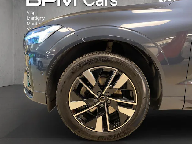 Volvo XC60 B5 Benzin Mild Hybrid AWD Plus Dark Geartronic