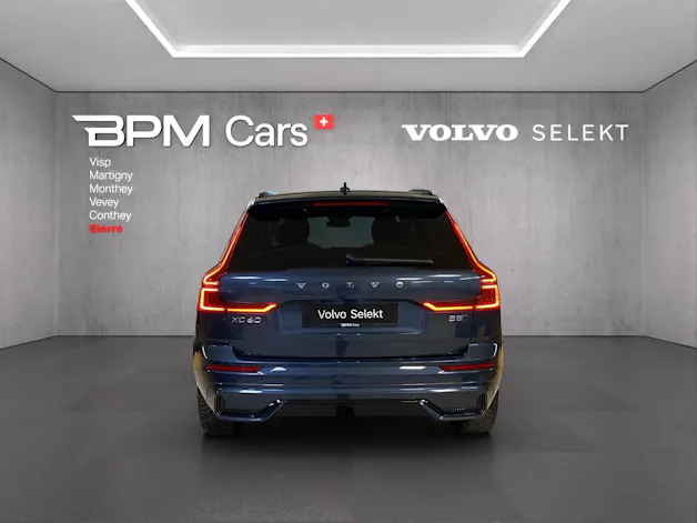 Volvo XC60 B5 Benzin Mild Hybrid AWD Plus Dark Geartronic