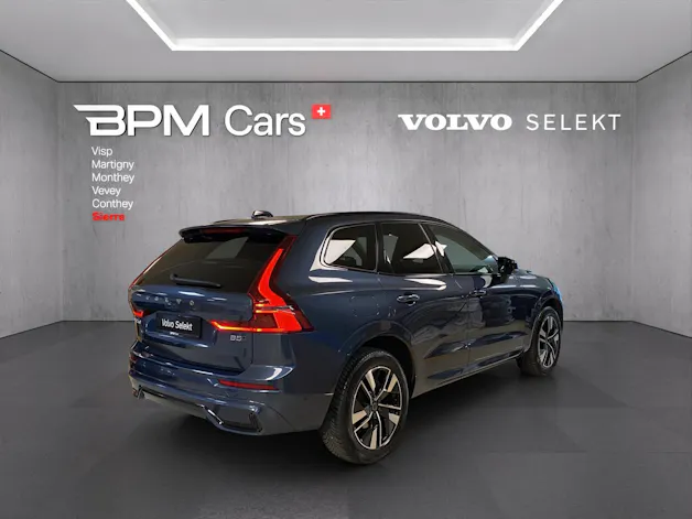 Volvo XC60 B5 Benzin Mild Hybrid AWD Plus Dark Geartronic