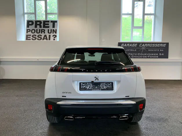 Peugeot 2008 1.2 PureTech Active Pack EAT8