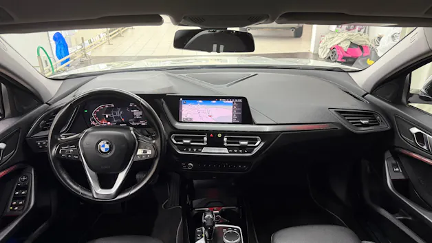 BMW 118i Sport Line Steptronic