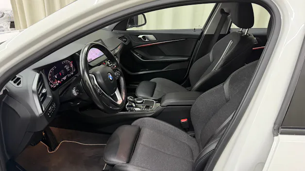 BMW 118i Sport Line Steptronic