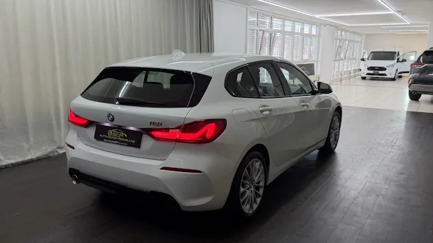 BMW 118i Sport Line Steptronic