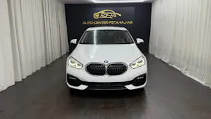 BMW 118i Sport Line Steptronic