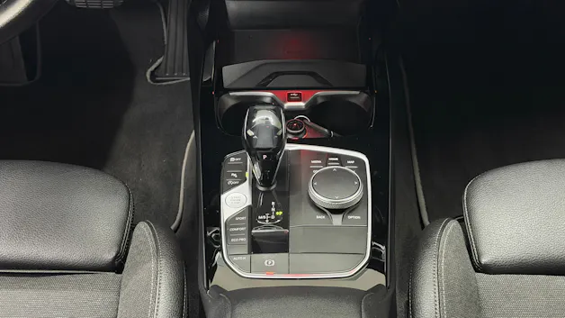 BMW 118i Sport Line Steptronic