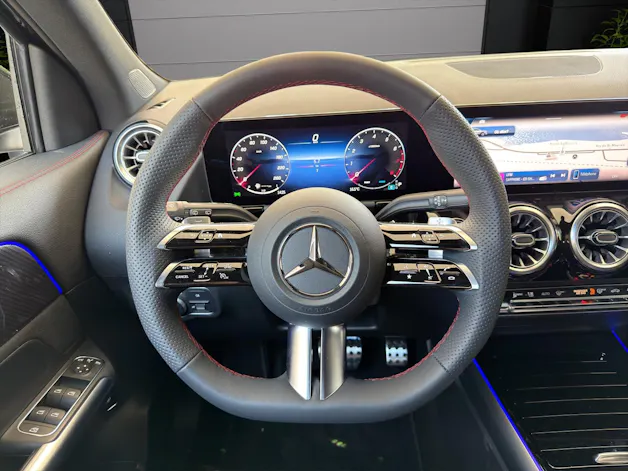 Mercedes-Benz GLA 220 4Matic 8G-DCT
