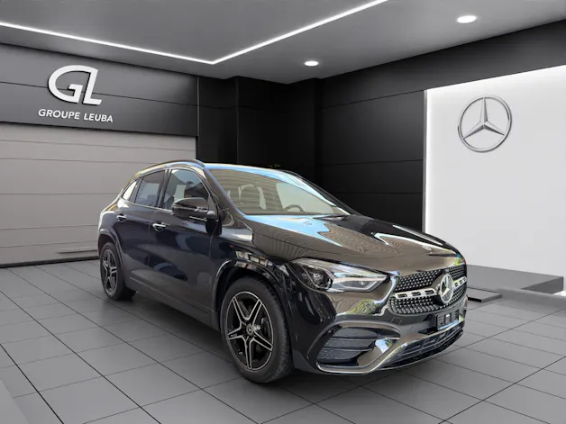 Mercedes-Benz GLA 220 4Matic 8G-DCT