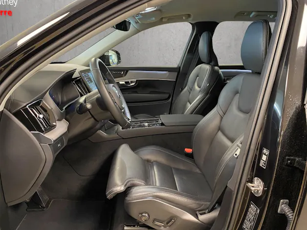 Volvo XC90 B5 Benzin Mild Hybrid AWD Plus Bright Geartronic