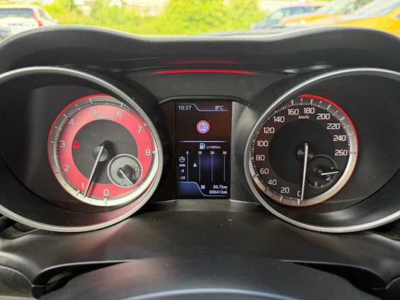Fahrzeugbild 10 Fahrzeugbild 10