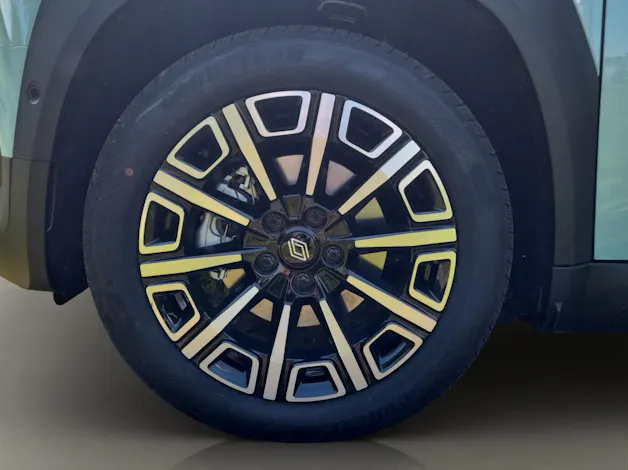 Renault R4 E-Tech Comfort Range iconic